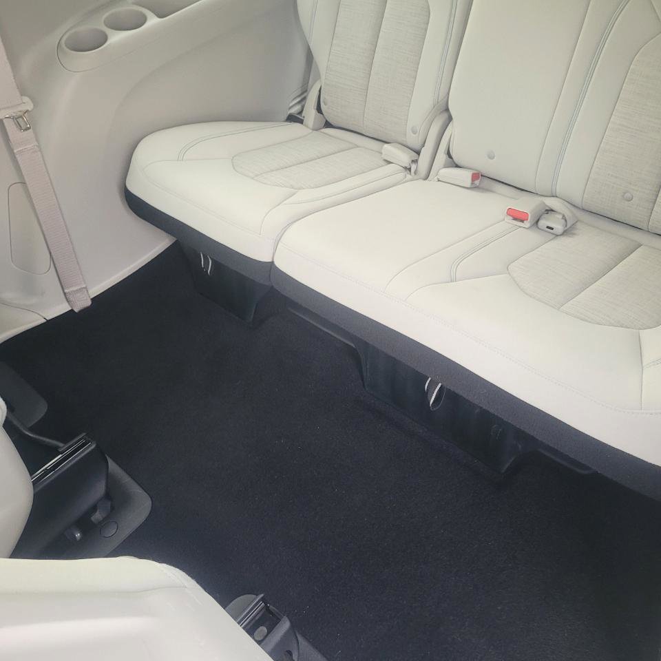 Used 2017 Chrysler Pacifica Touring Plus image 37