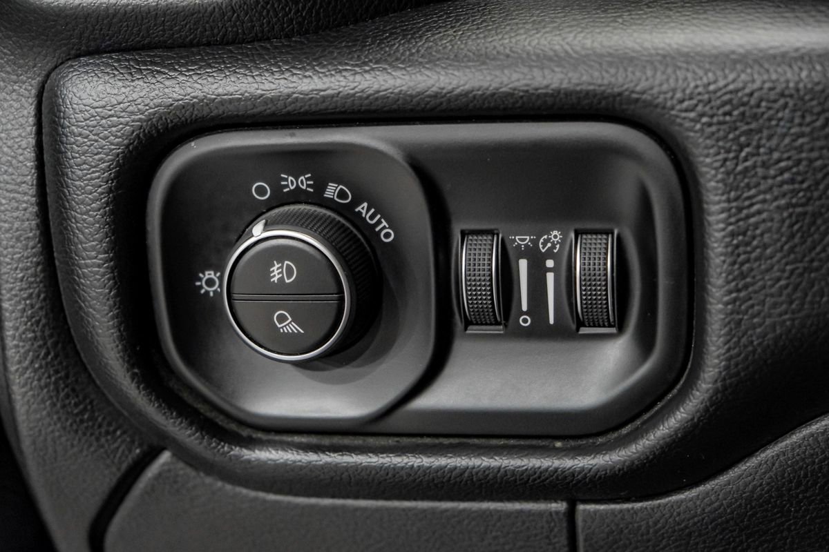 Used 2020 RAM 3500 Laramie image 27