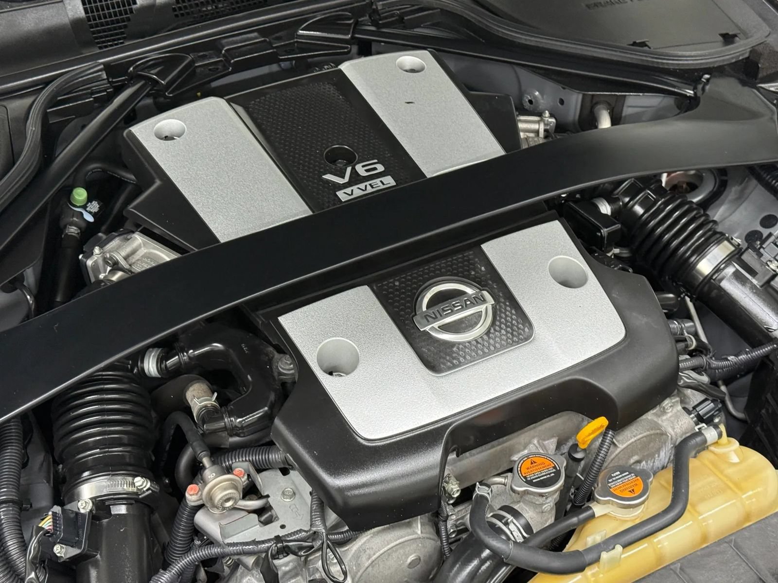 Used 2019 Nissan 370Z Touring Sport RWD image 37