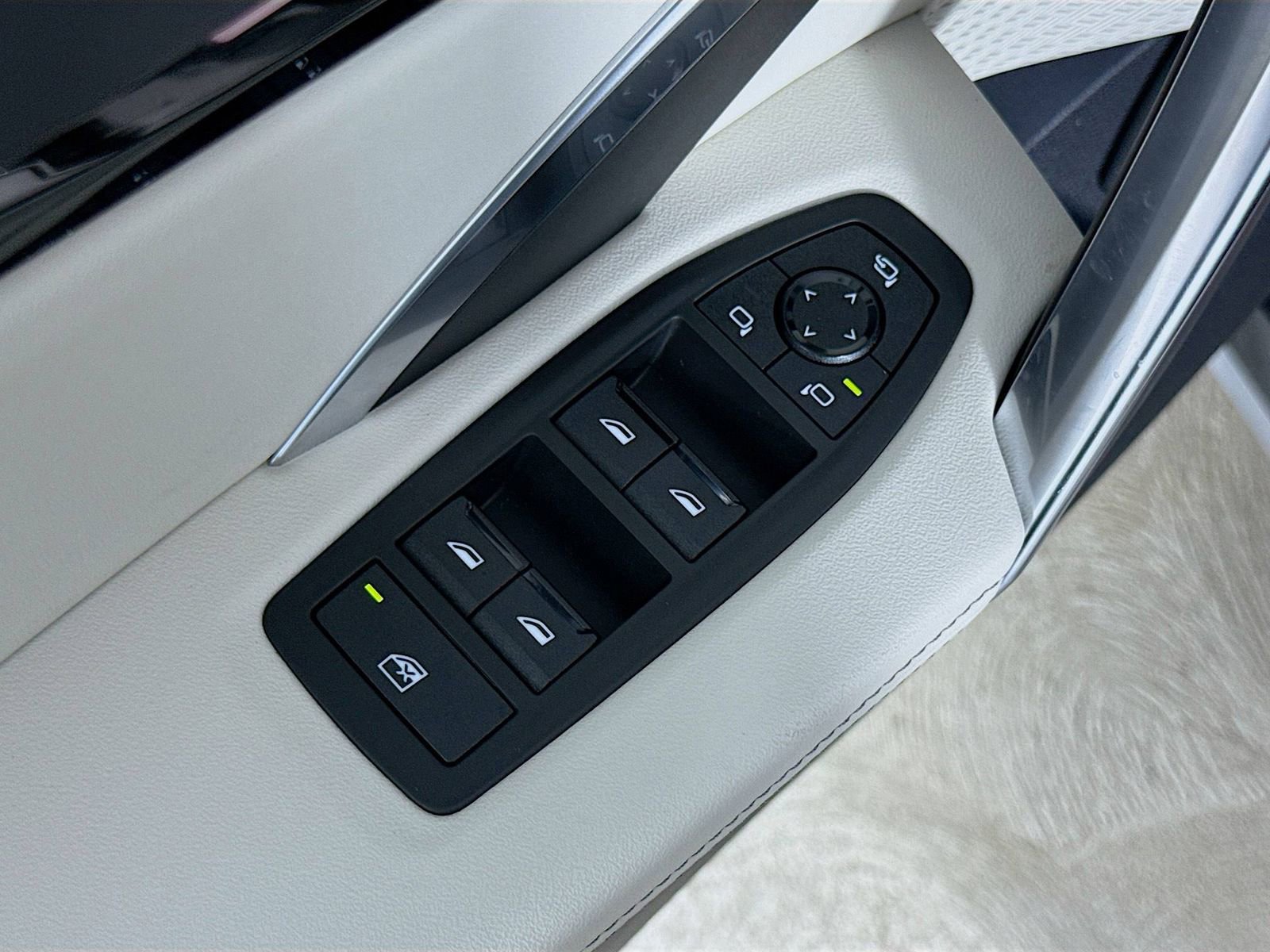 Used 2026 BMW X1 xDrive28i w/ Convenience Package image 18