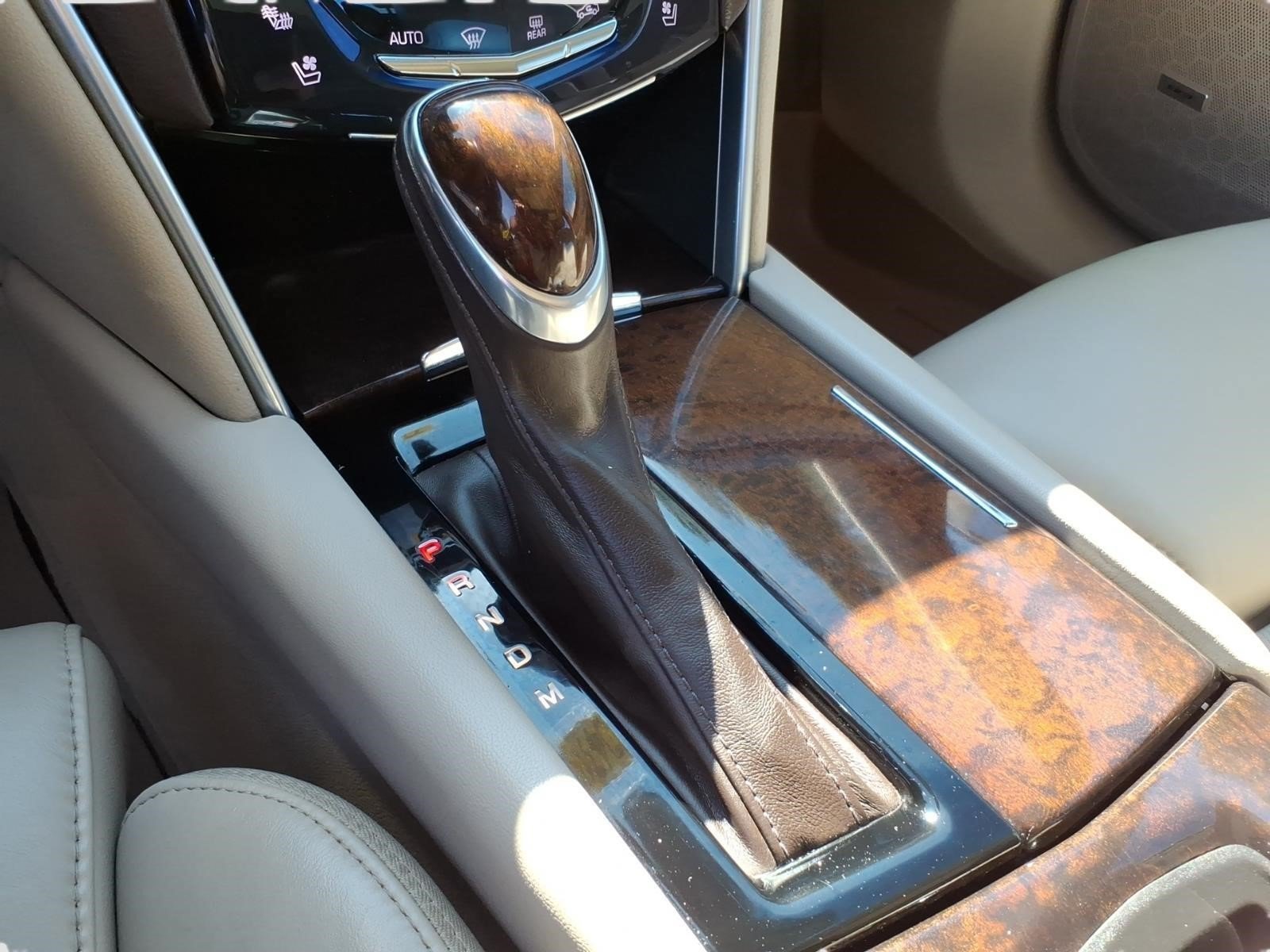 Certified 2013 Cadillac XTS Luxury FWD image 21