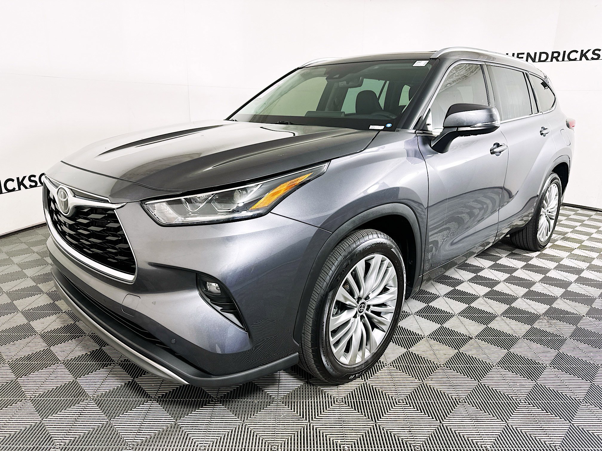 Used 2022 Toyota Highlander Platinum image 7