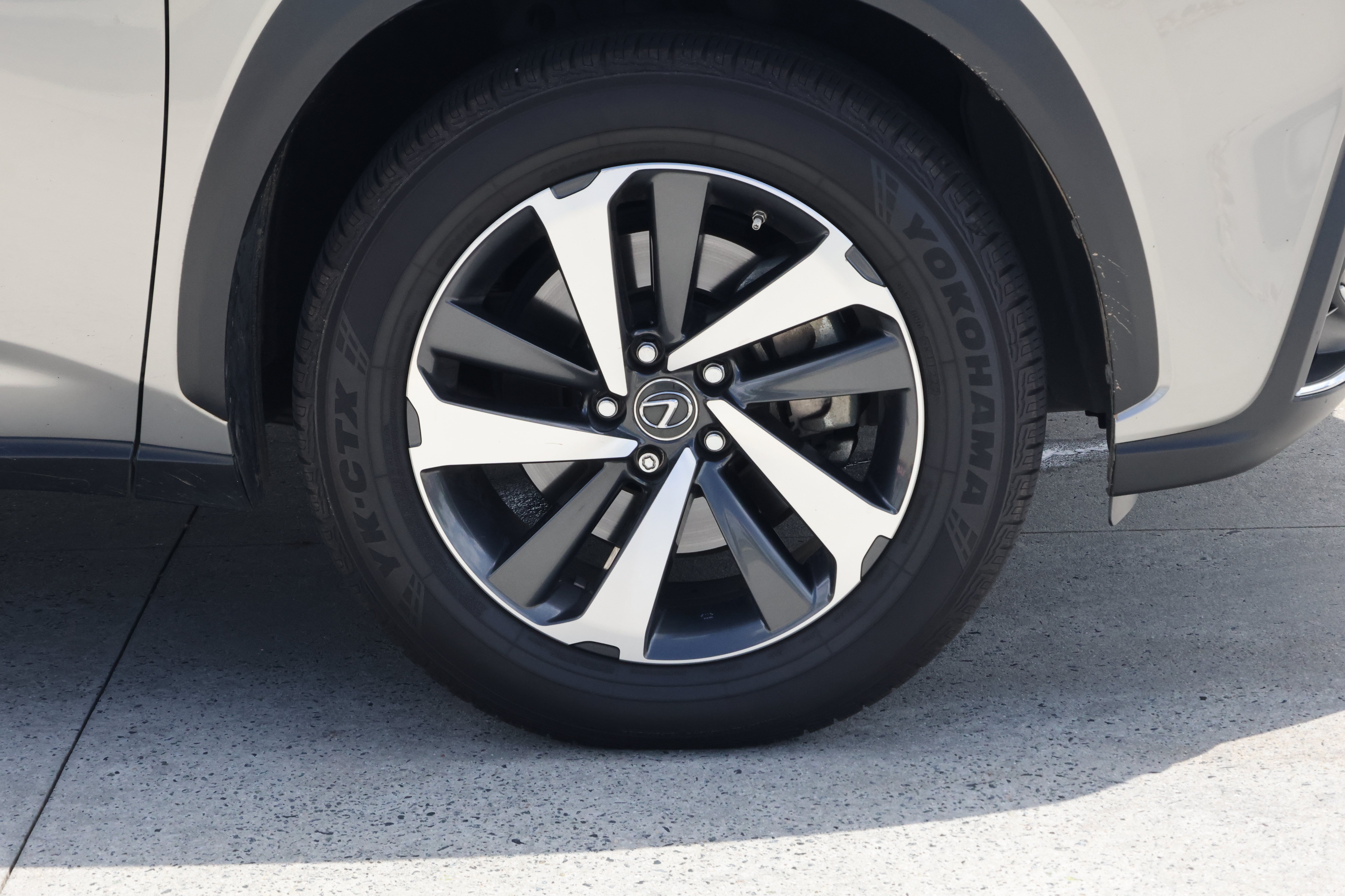 Used 2018 Lexus NX 300 FWD w/ Premium Package image 11