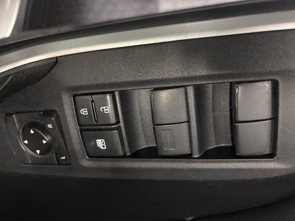 Used 2023 Toyota RAV4 LE AWD/4WD image 17