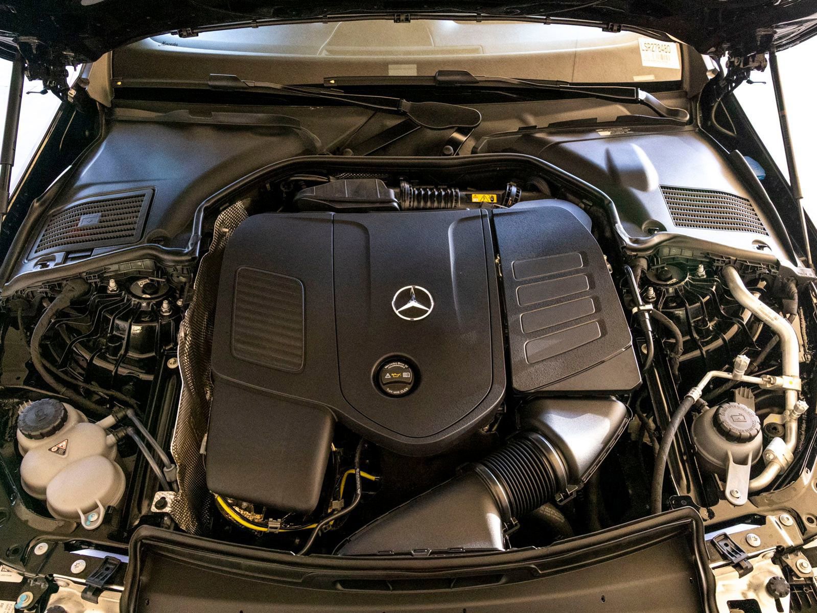 Used 2025 Mercedes-Benz C 300 Sedan image 19