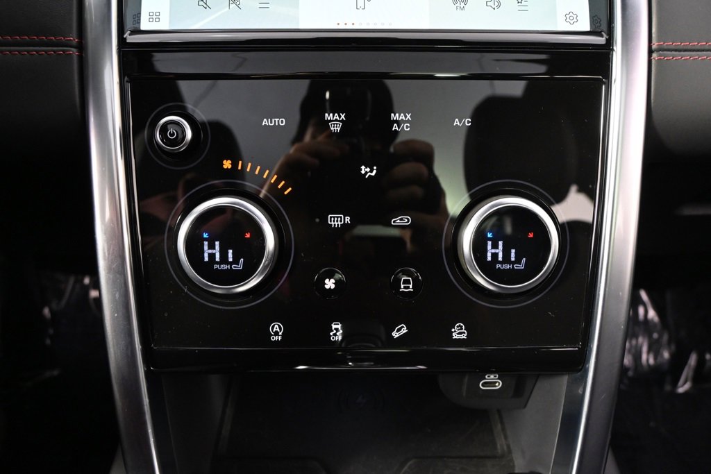 Used 2021 Land Rover Discovery Sport SE R-Dynamic image 30