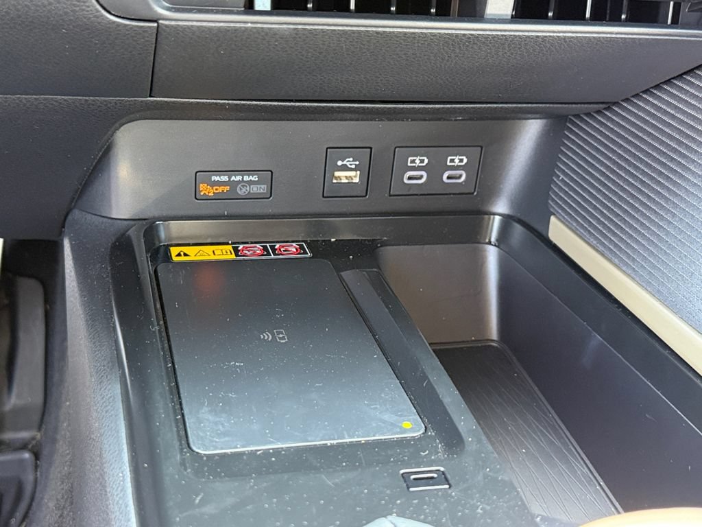 Used 2026 Toyota Camry Hybrid AWD/4WD image 26