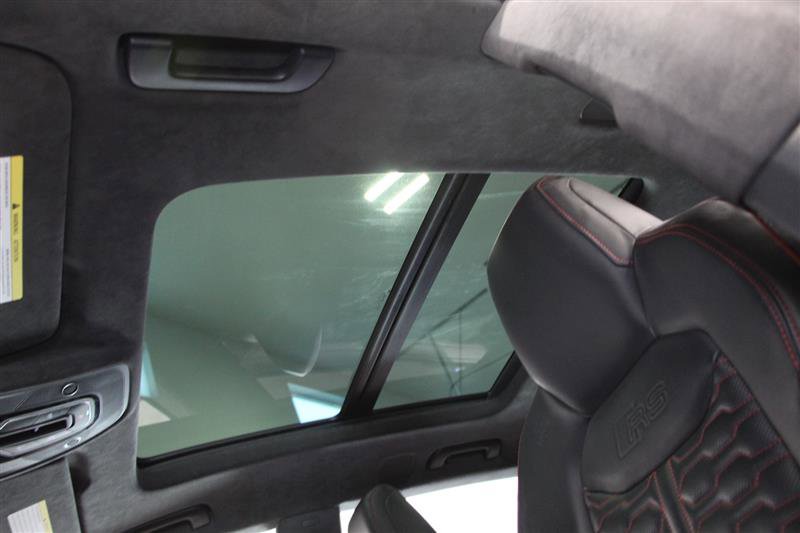 Used 2022 Audi RS Q8 w/ Carbon Optic Package image 33