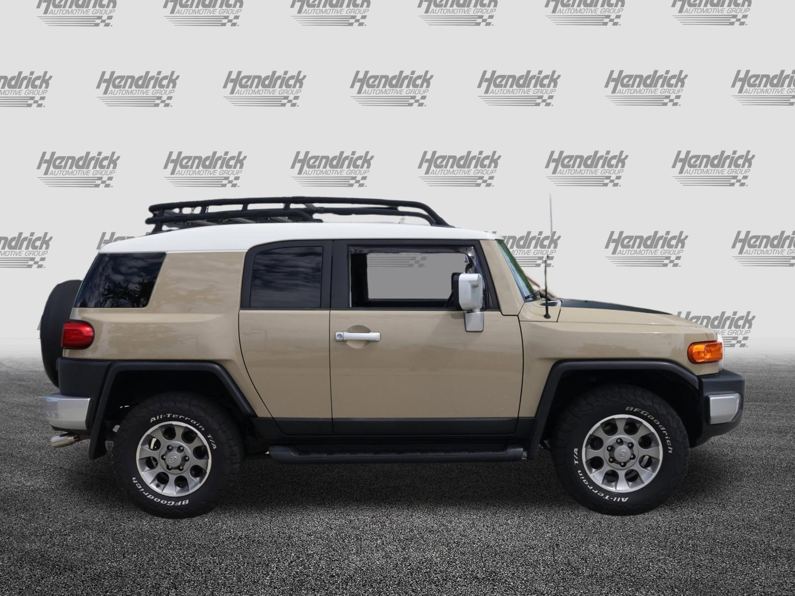 Used 2012 Toyota FJ Cruiser 4WD w/ Upgrade Pkg image 10