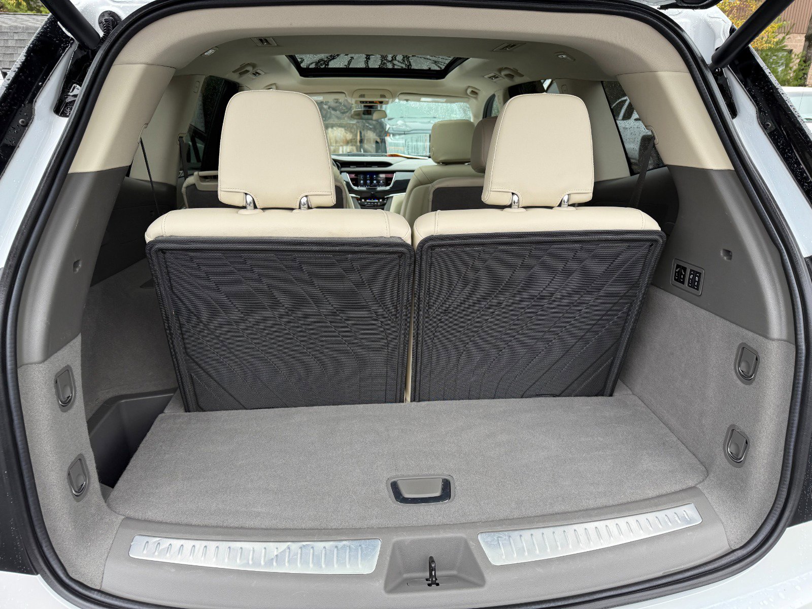 Used 2024 Cadillac XT6 Premium Luxury image 19