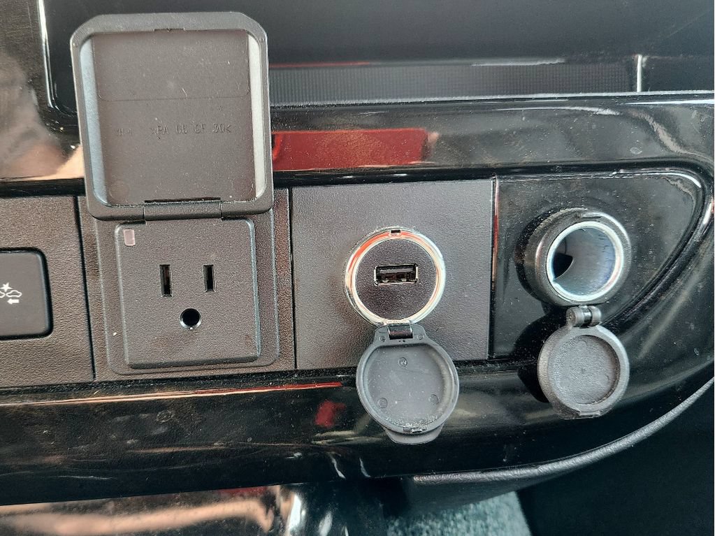 Used 2020 Chevrolet Express 2500 w/ Enhanced Convenience Package RWD image 33