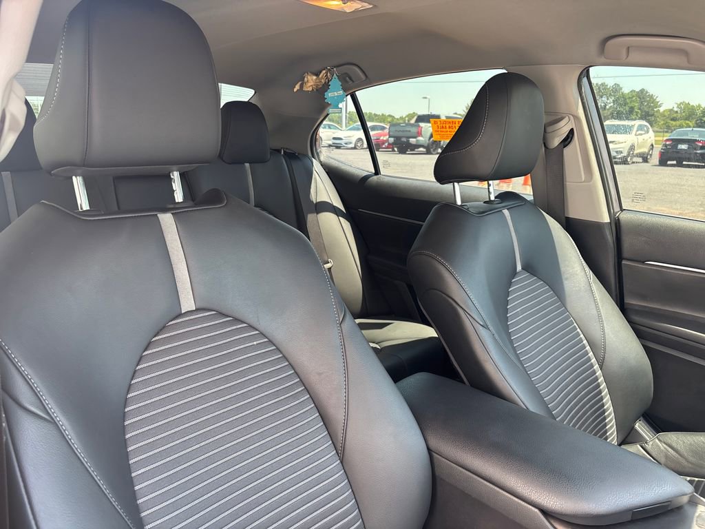 Used 2024 Toyota Camry SE FWD image 17