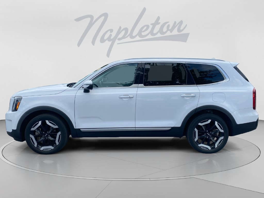 Used 2023 Kia Telluride S w/ S Sunroof Package AWD/4WD image 2