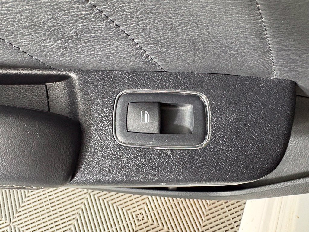 Used 2017 Dodge Charger SRT w/ Harman/Kardon Audio Group RWD image 44
