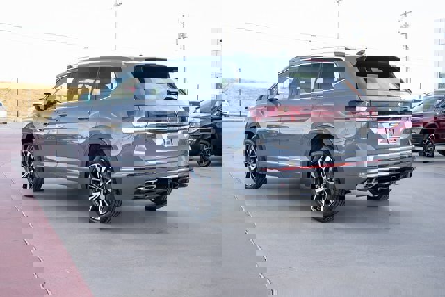 New 2026 Volkswagen Atlas SEL Premium R-Line image 4