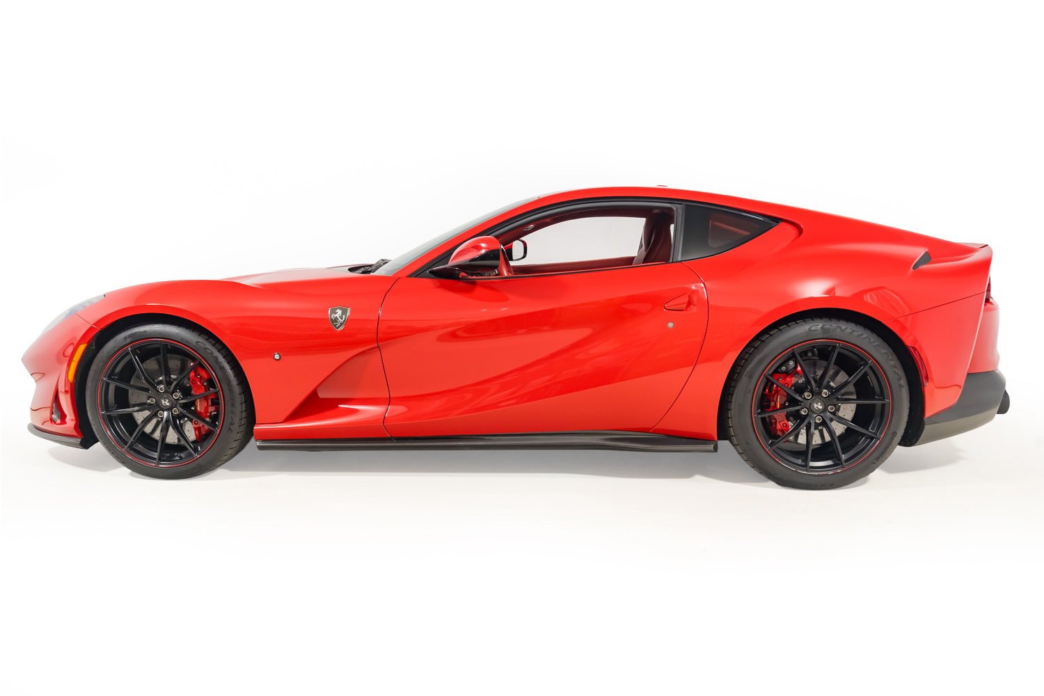 Used 2018 Ferrari 812 Superfast RWD image 3