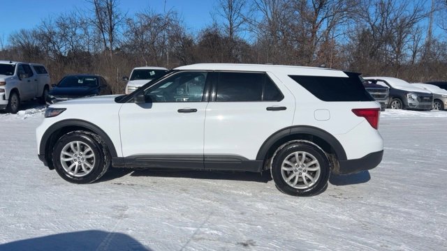 Used 2024 Ford Explorer Base w/ Ready For The Road Package image 2