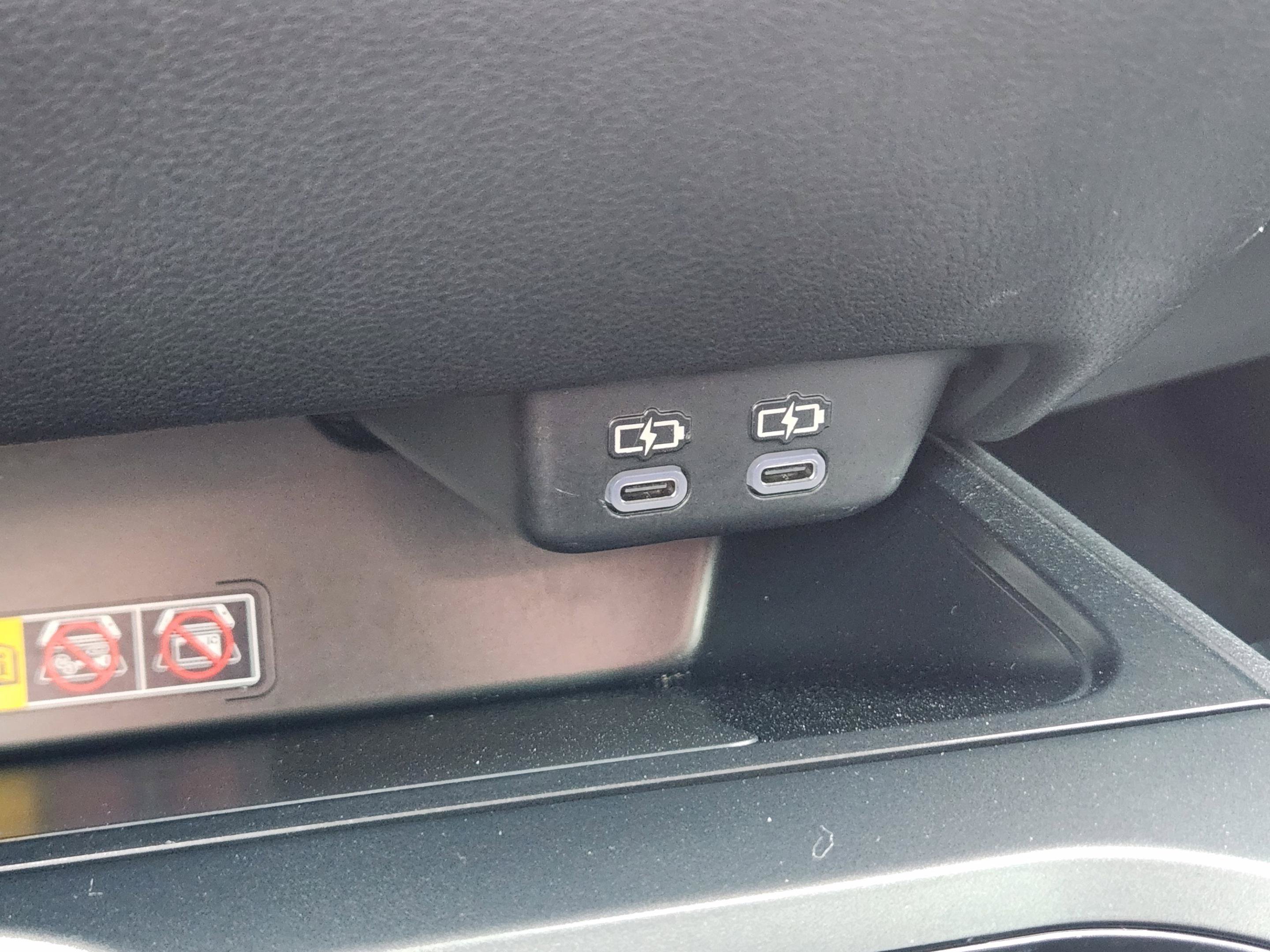 Used 2025 Lexus UX 300h FWD image 15