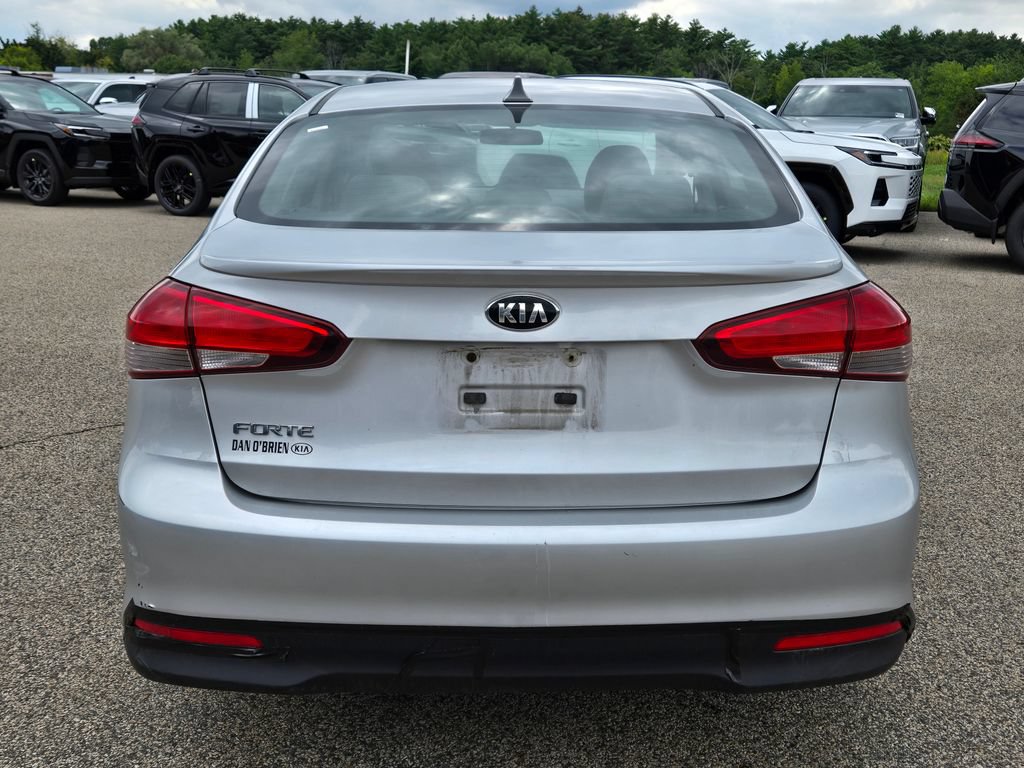Used 2018 Kia Forte LX w/ Sports Package FWD image 4