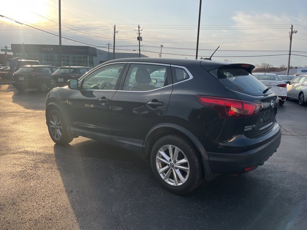 Used 2019 Nissan Rogue Sport S w/ Appearance Package image 5