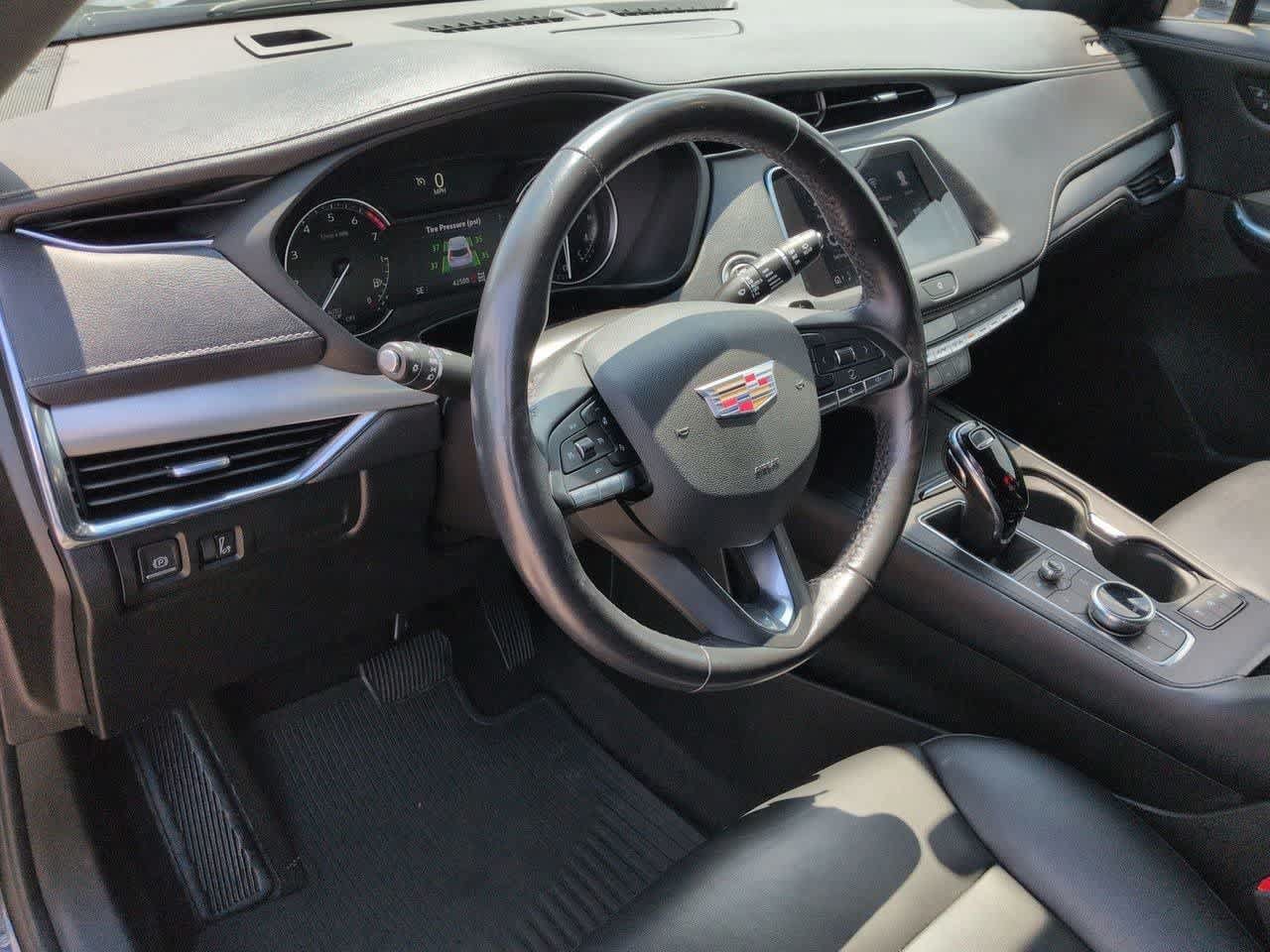 Used 2023 Cadillac XT4 Premium Luxury w/ Cold Weather Package AWD/4WD image 2