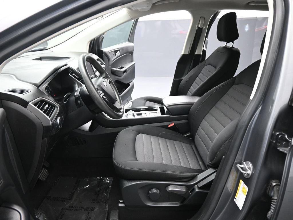 Certified 2022 Ford Edge SE w/ Black Appearance Package image 10