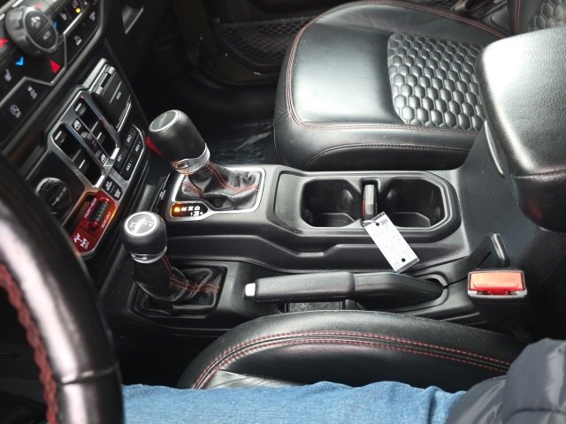 Used 2022 Jeep Gladiator Rubicon w/ LED Lighting Group image 32