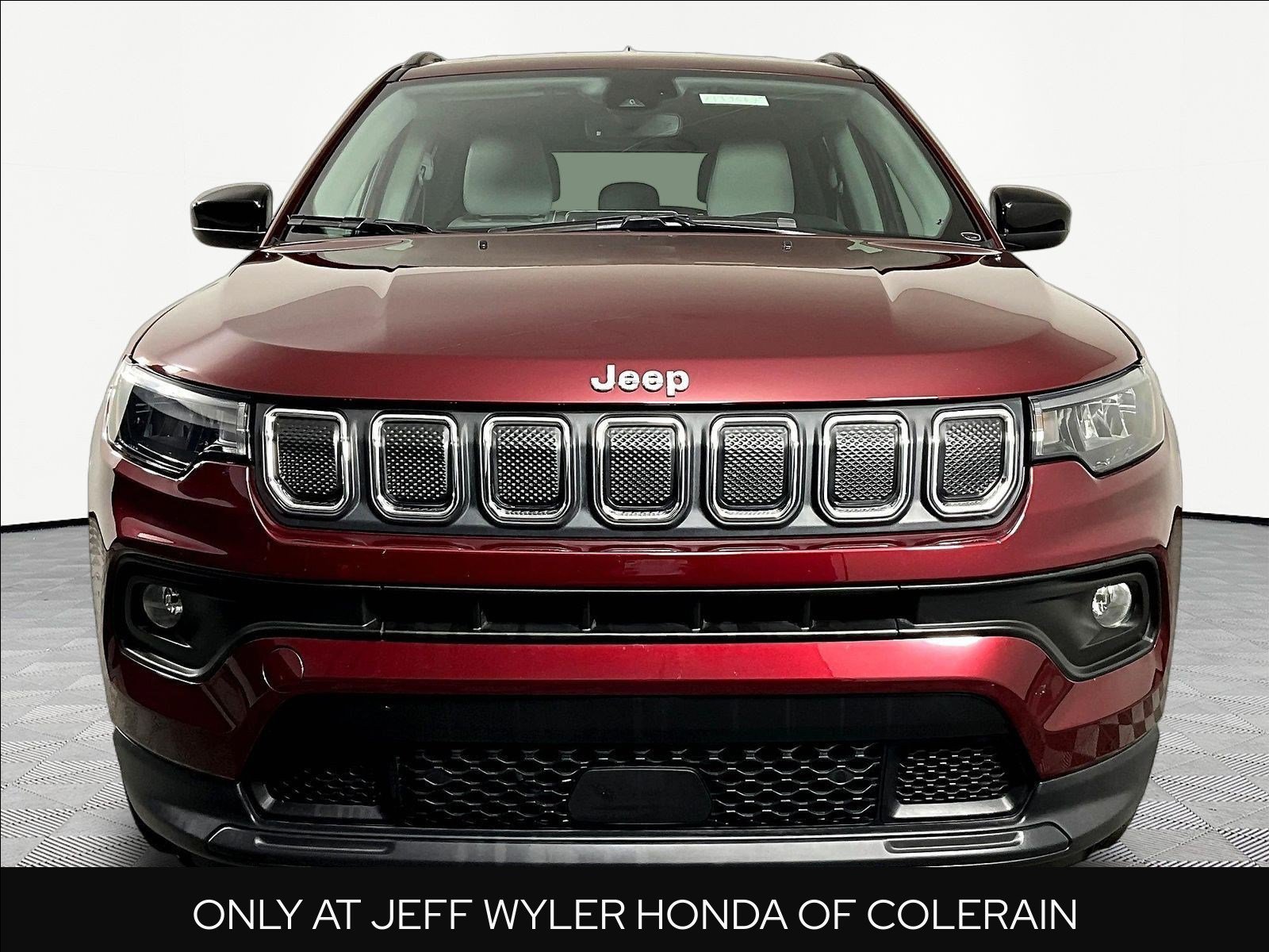 Used 2022 Jeep Compass Latitude w/ Convenience Group AWD/4WD image 2
