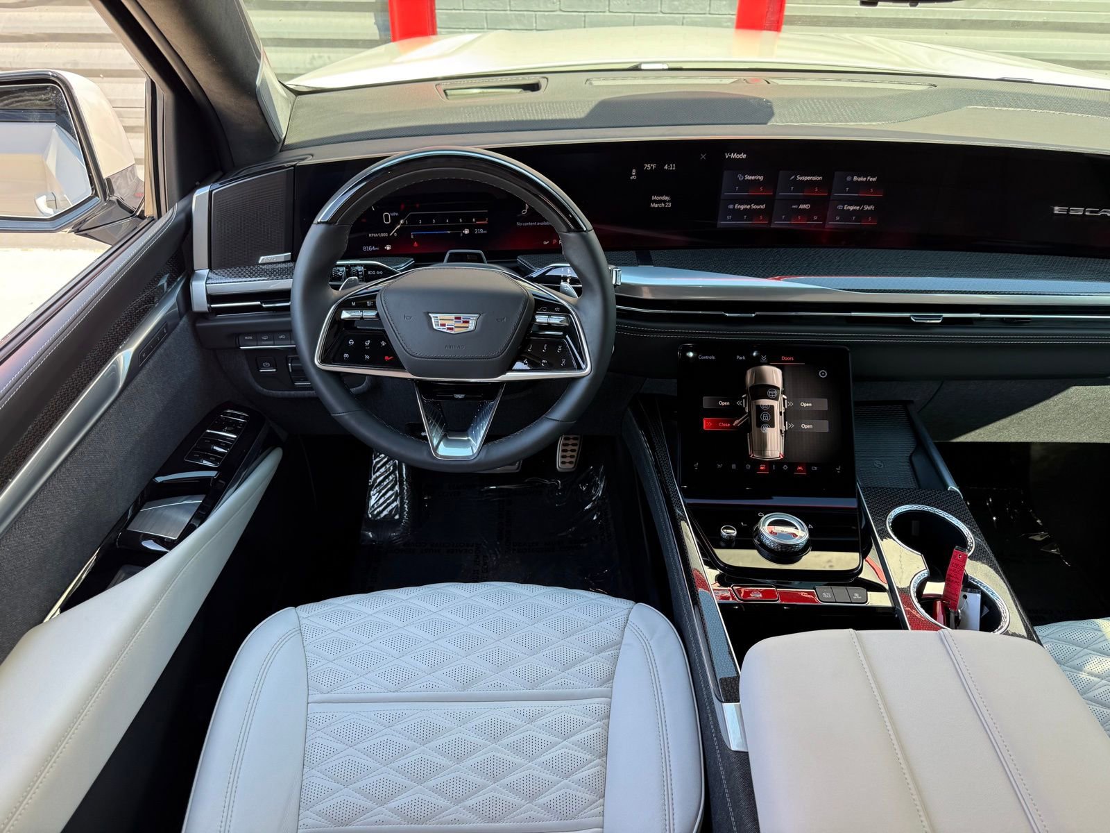 Used 2025 Cadillac Escalade ESV V image 34