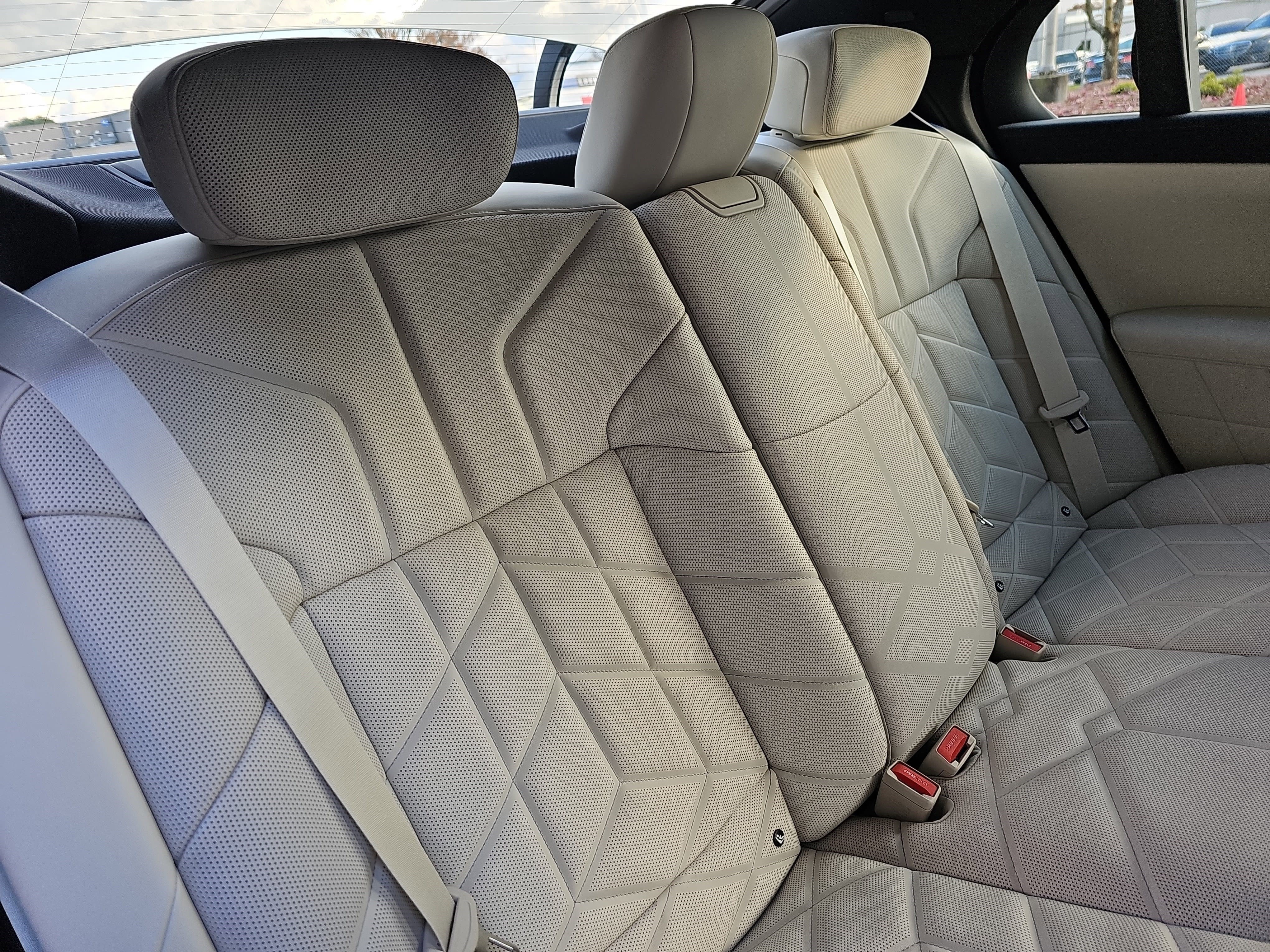 New 2026 BMW 740i xDrive w/ Executive Package image 12