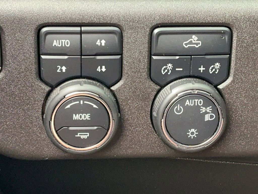 Used 2024 Chevrolet Silverado 1500 LT AWD/4WD image 30