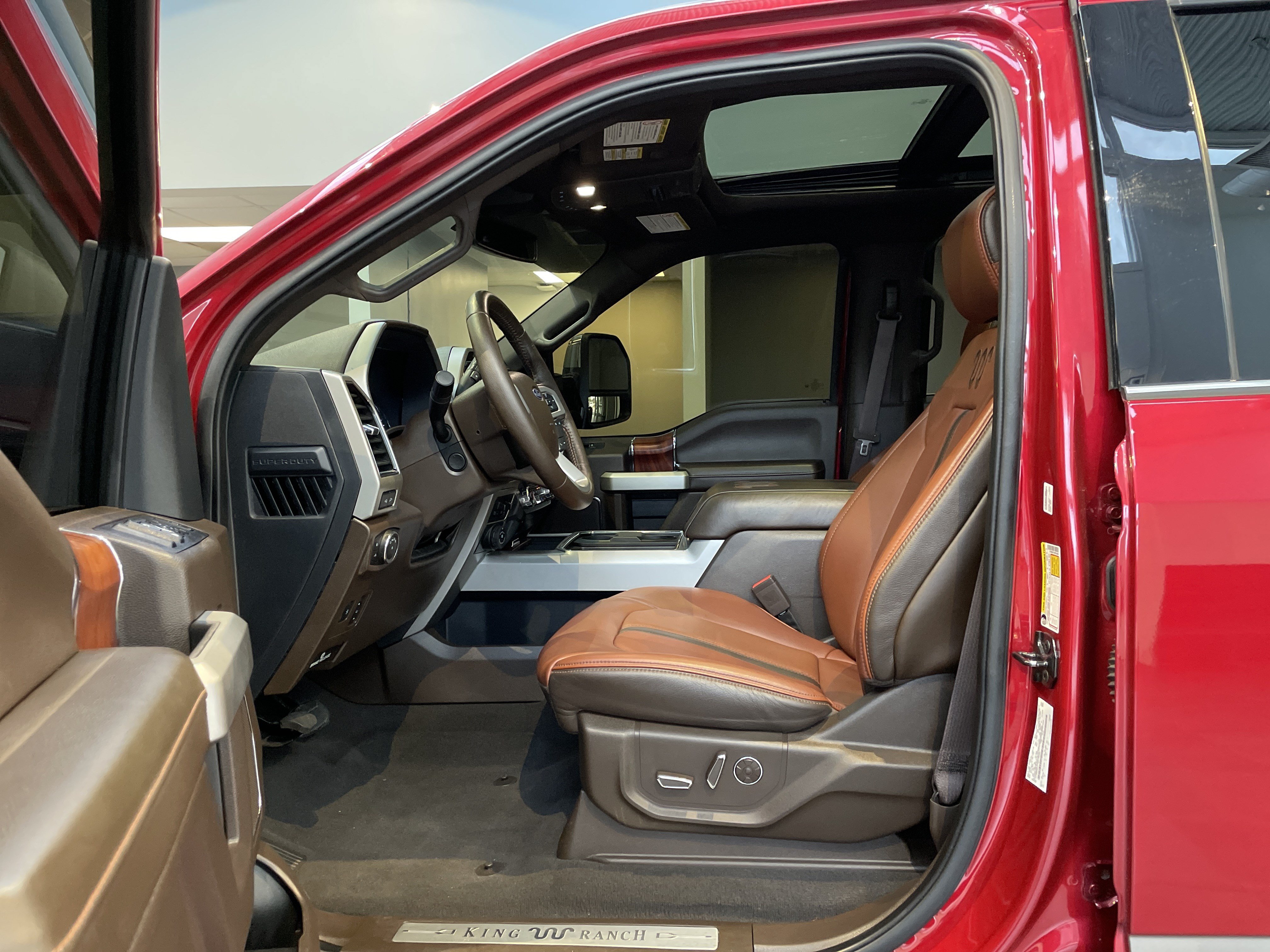 Used 2022 Ford F450 King Ranch w/ King Ranch Ultimate Package AWD/4WD image 17