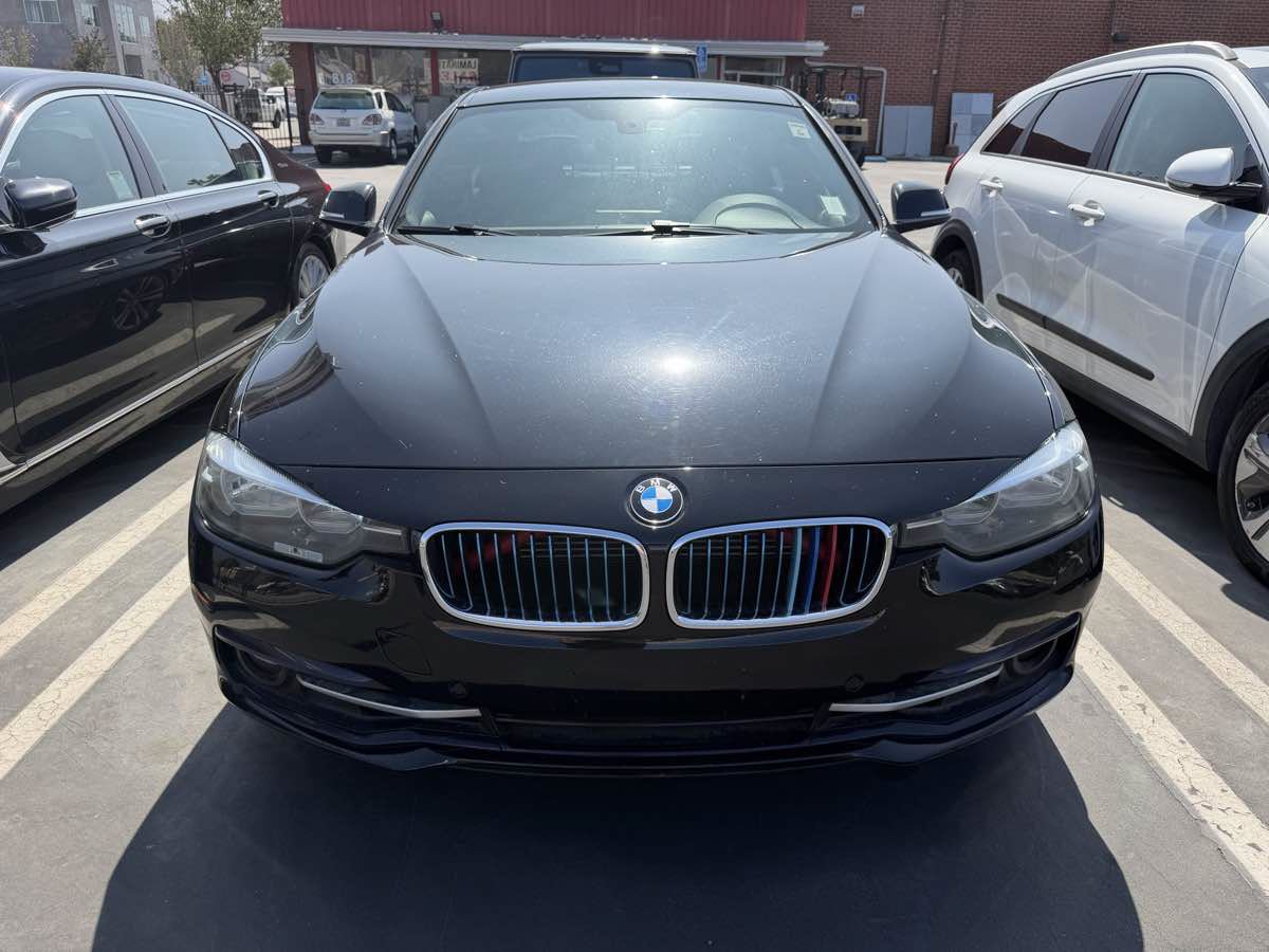 Used 2017 BMW 330e RWD image 2