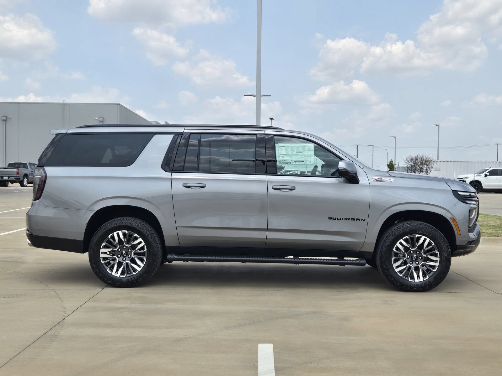 New 2026 Chevrolet Suburban Z71 w/ Comfort Package AWD/4WD image 7