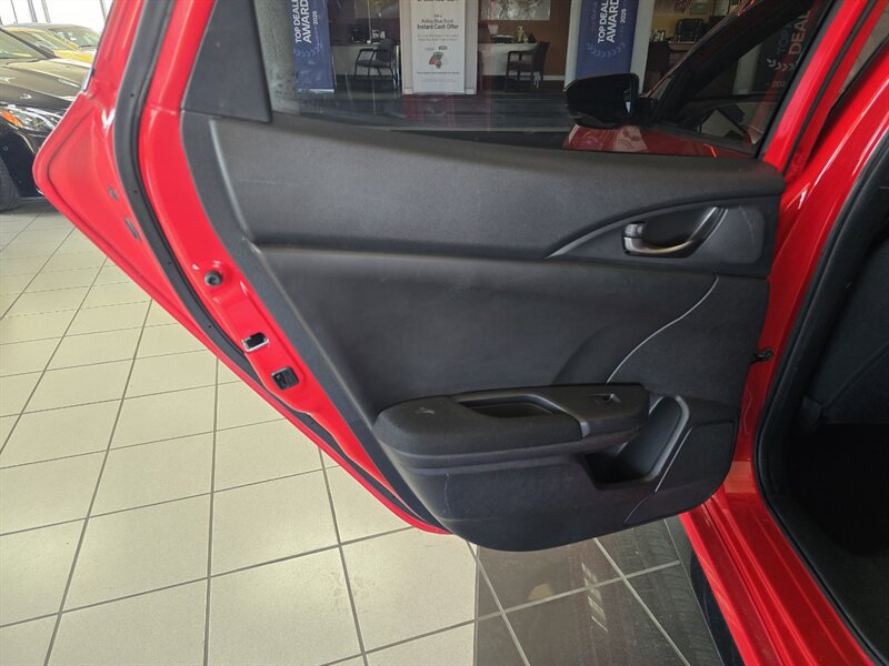 Used 2017 Honda Civic Sport image 10