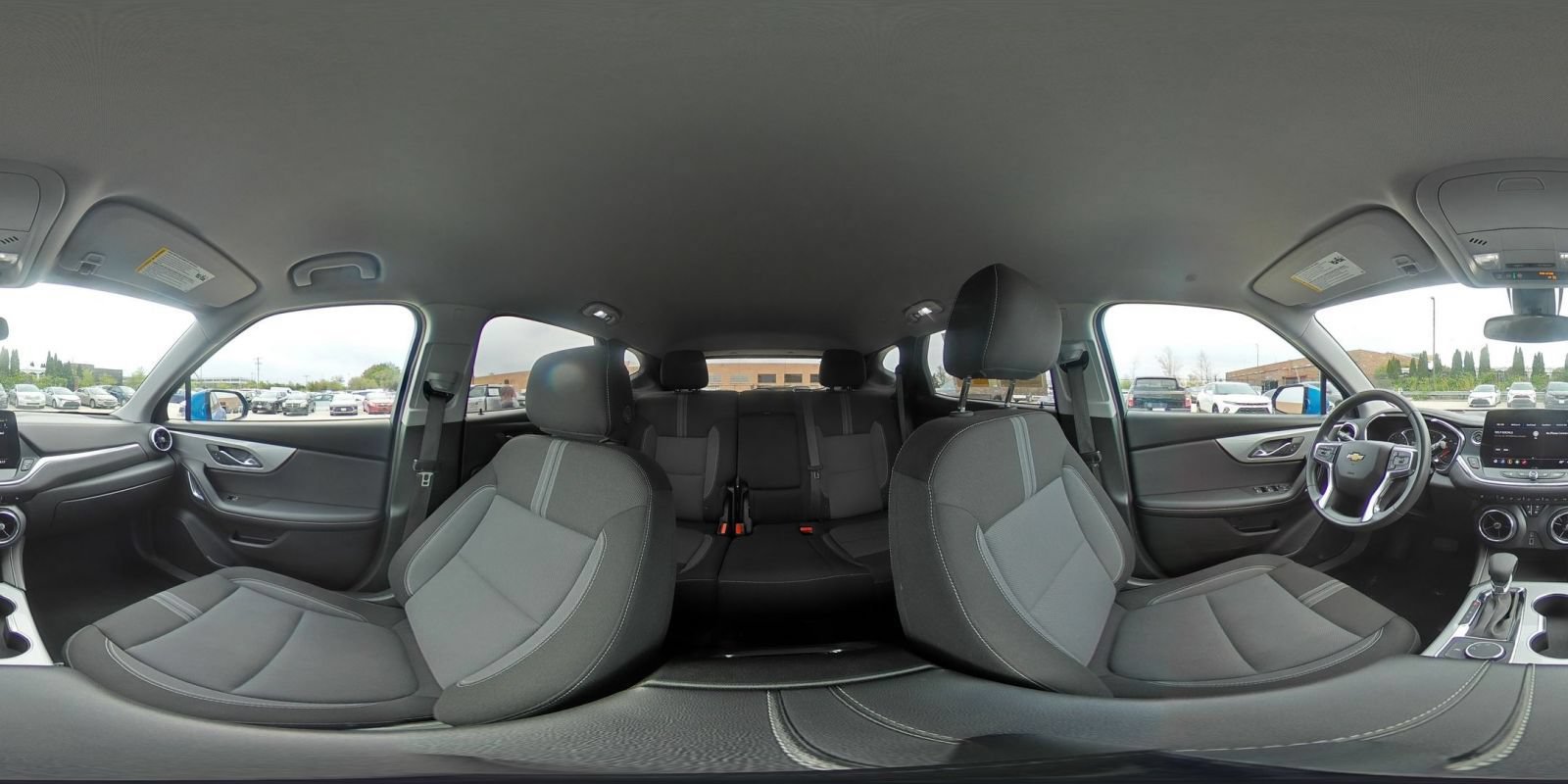 Used 2025 Chevrolet Blazer LT FWD image 43