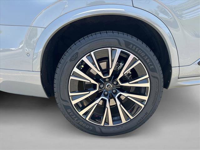 Used 2024 Volvo XC90 T8 Plus w/ Protection Package Premier AWD/4WD image 26