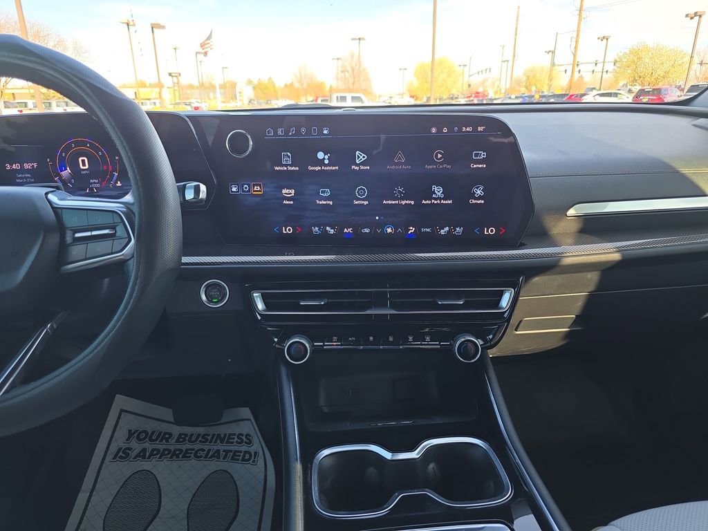 Used 2025 Chevrolet Traverse High Country image 17