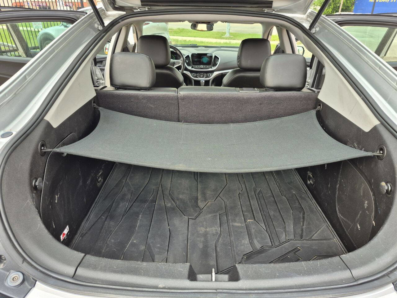 Used 2017 Chevrolet Volt LT w/ Comfort Package FWD image 18