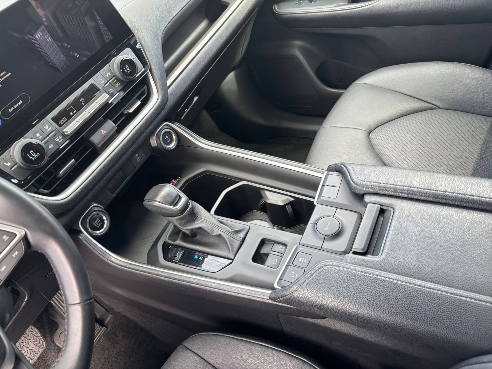 Used 2025 Toyota Grand Highlander FWD image 43