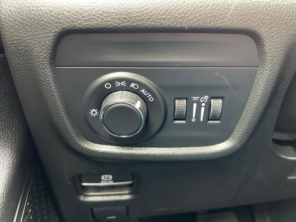 Certified 2023 Jeep Grand Cherokee Altitude image 24