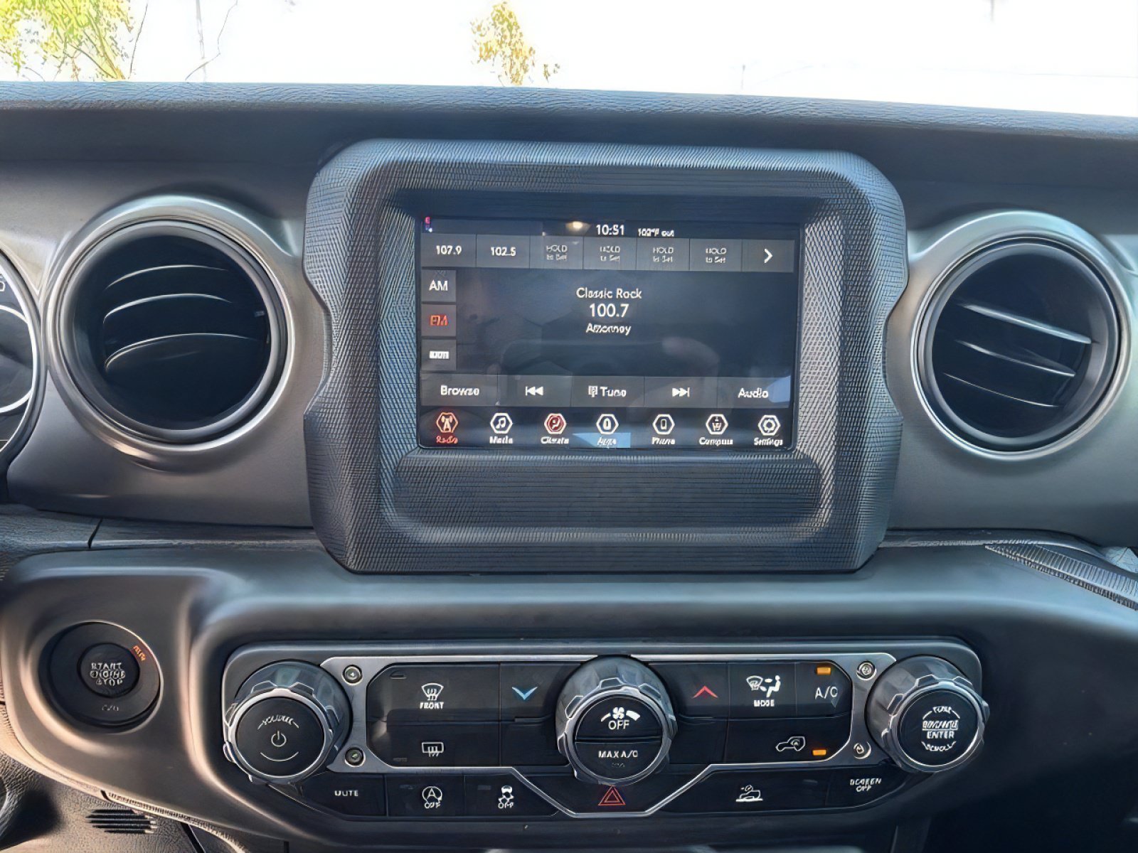 Used 2023 Jeep Wrangler Unlimited Sport AWD/4WD image 14