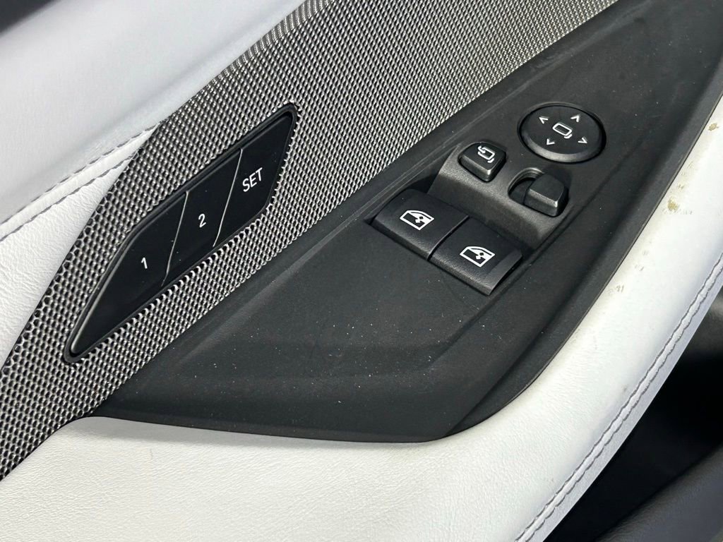 Used 2021 BMW M4 Competition w/ M Carbon Exterior Package RWD image 39
