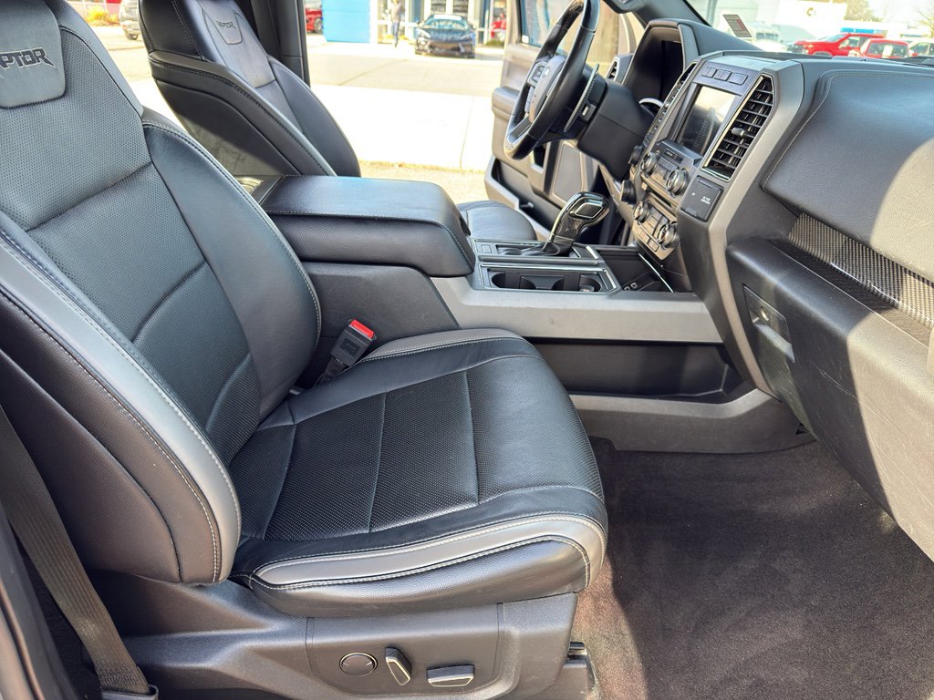 Used 2018 Ford F150 Raptor w/ Equipment Group 802A Luxury image 30