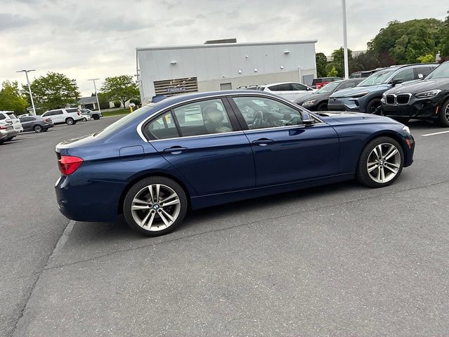 Used 2018 BMW 330i xDrive Sedan w/ Convenience Package AWD/4WD image 6