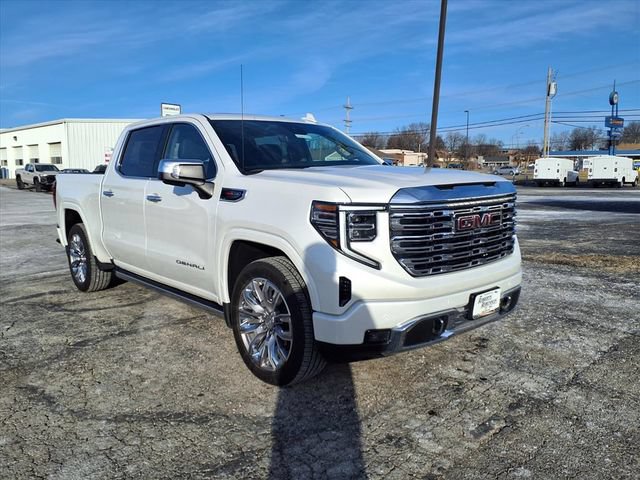 Used 2024 GMC Sierra 1500 Denali AWD/4WD image 3