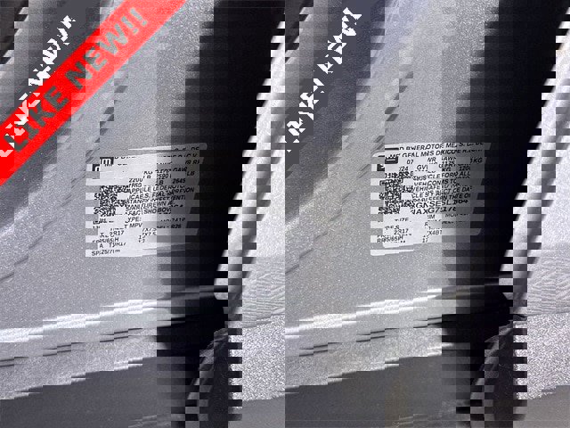 Used 2025 Chevrolet Equinox ACTIV w/ Safety and Technology Package image 35