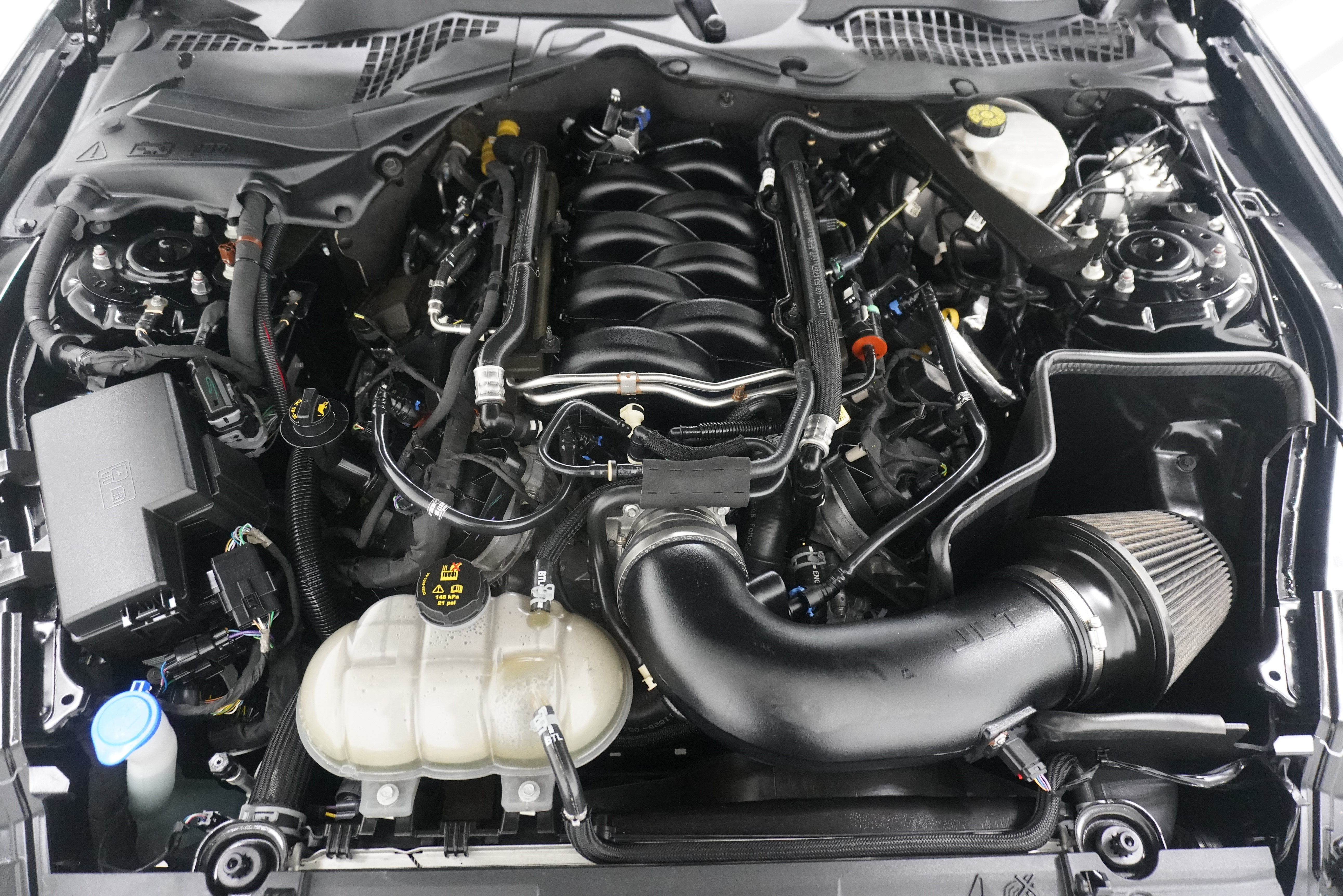 Used 2022 Ford Mustang GT Premium w/ Equipment Group 401A RWD image 28