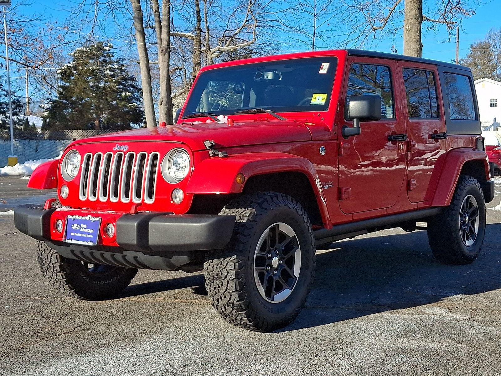 Used 2017 Jeep Wrangler Unlimited Sahara w/ Connectivity Group image 3