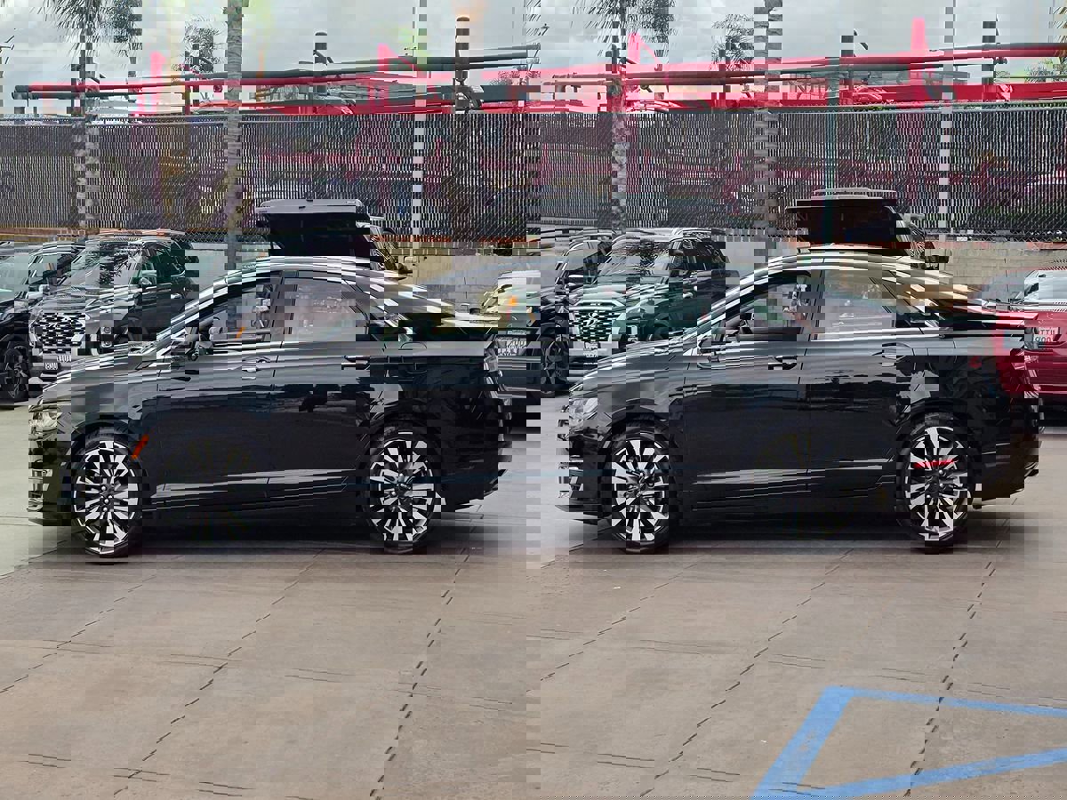 Used 2017 Lincoln MKZ Reserve image 10